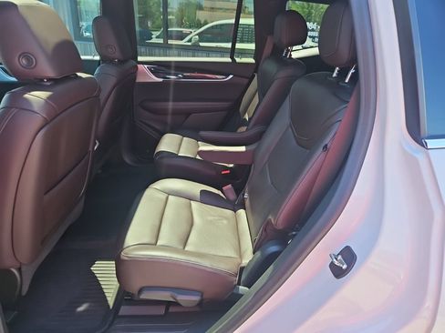 Used 2020 Cadillac XT6 Premium Luxury AWD/4WD image 15