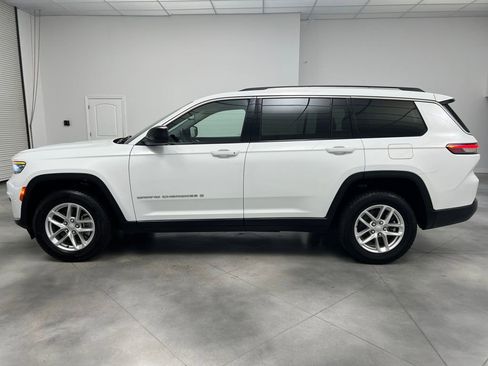 Used 2023 Jeep Grand Cherokee L Laredo image 4