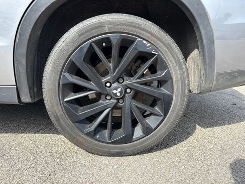 Used 2023 Mitsubishi Outlander SE Black Edition FWD image 8