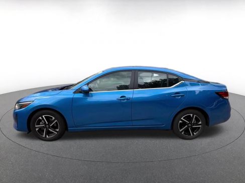 Used 2025 Nissan Sentra SV FWD image 7