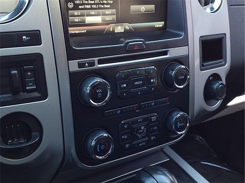 Used 2015 Ford Expedition EL XLT w/ Equipment Group 202A image 8