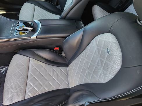 Used 2018 Mercedes-Benz GLC 300 4MATIC image 8