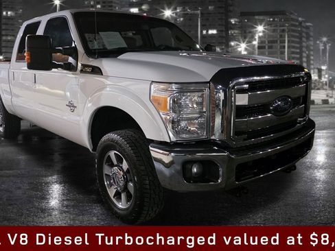 Used 2015 Ford F250 Lariat w/ Lariat Interior Package image 5