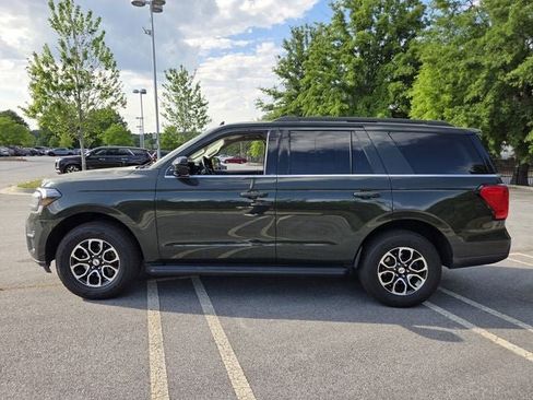 Used 2023 Ford Expedition XL RWD image 2