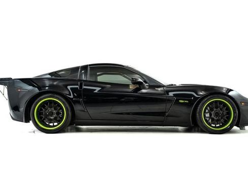 Used 2013 Chevrolet Corvette Z06 w/ 2LZ Preferred Equipment Group RWD image 5