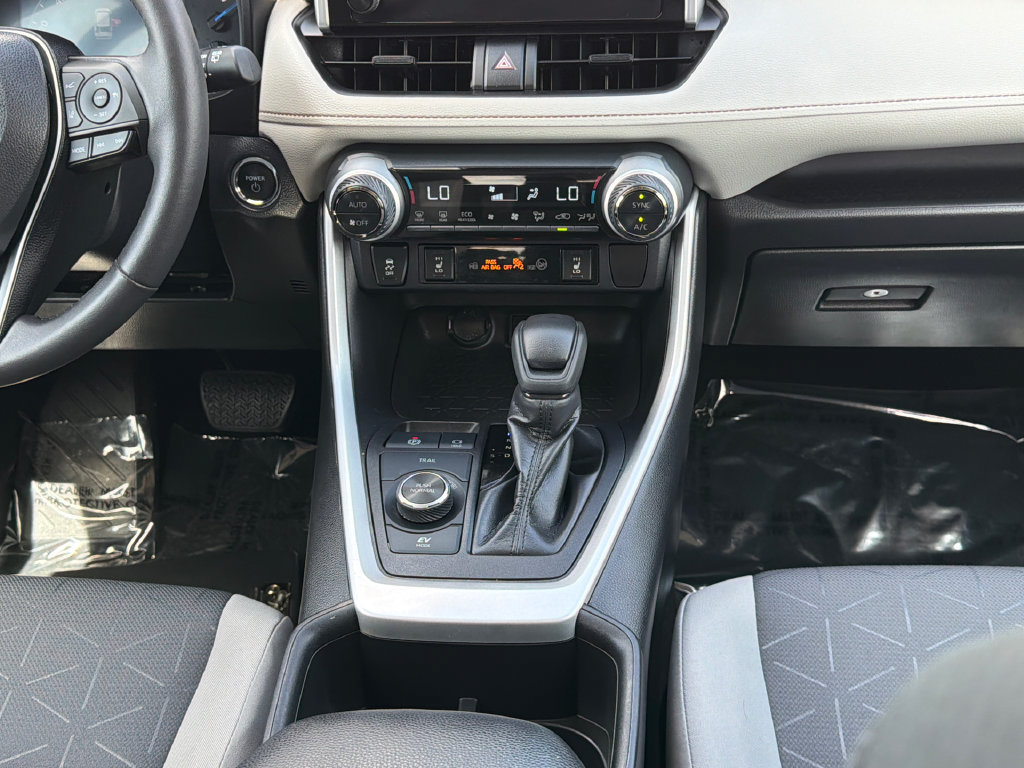 Used 2024 Toyota RAV4 XLE w/ Weather Package AWD/4WD image 16