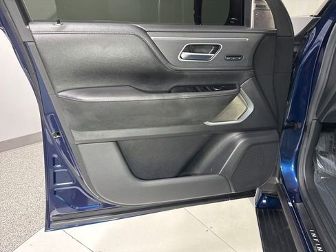 Used 2025 INFINITI QX80 Sensory AWD/4WD image 13