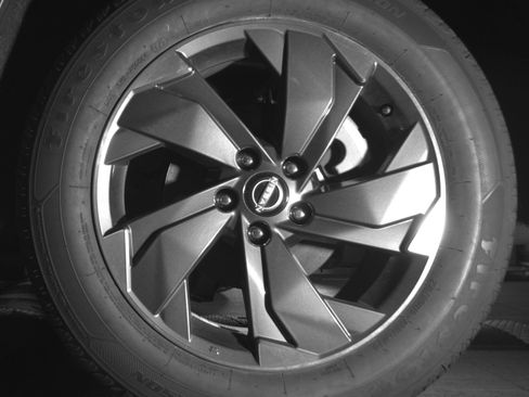 Used 2025 Nissan Rogue SV FWD image 14