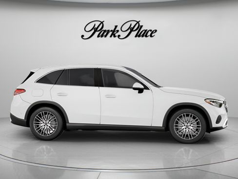 Used 2026 Mercedes-Benz GLC 300 image 29
