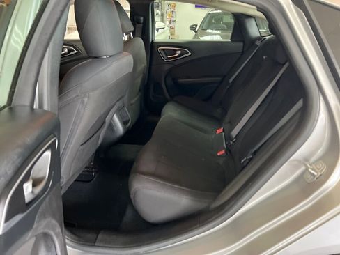 Used 2015 Chrysler 200 Limited w/ Spring Special Group image 19
