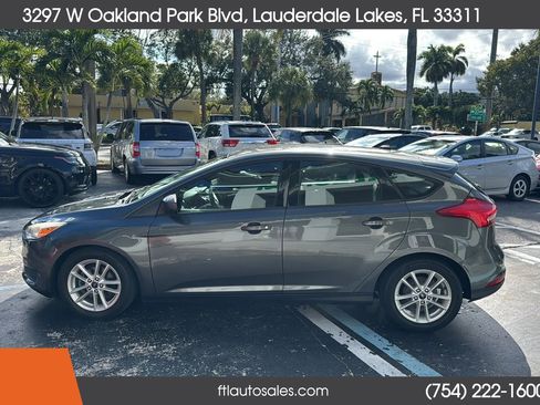 Used 2018 Ford Focus SE FWD image 7