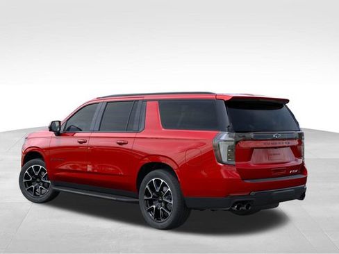 New 2026 Chevrolet Suburban RST AWD/4WD image 3