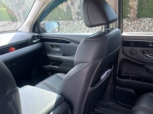 Certified 2025 Honda Pilot EX-L image 19