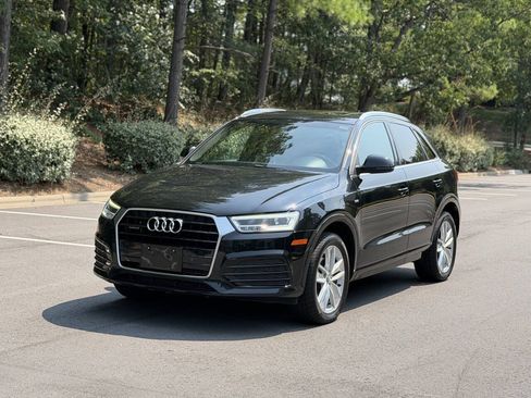 Used 2018 Audi Q3 2.0T Premium Plus w/ Premium Plus Package AWD/4WD image 3