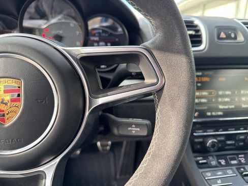 Used 2016 Porsche Cayman GT4 image 11