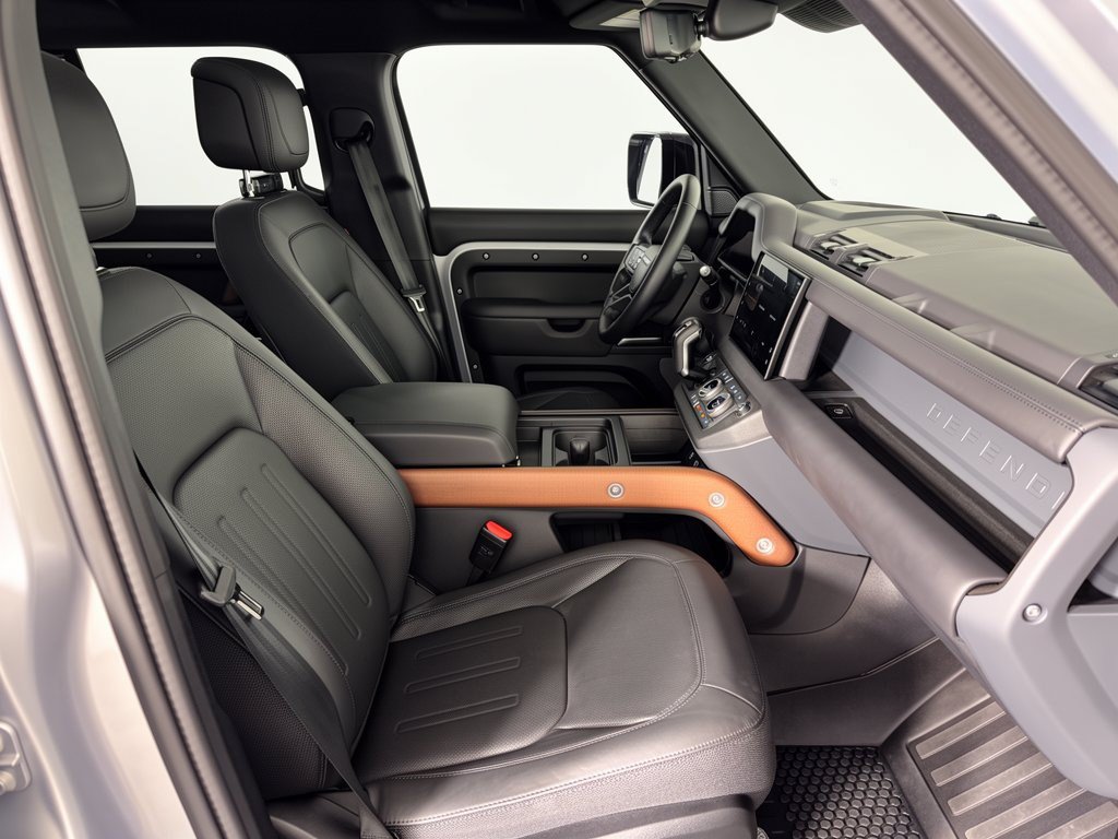 Used 2024 Land Rover Defender 110 X AWD/4WD image 30