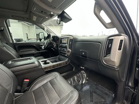 Used 2016 GMC Sierra 3500 Denali w/ Duramax Plus Package AWD/4WD image 9