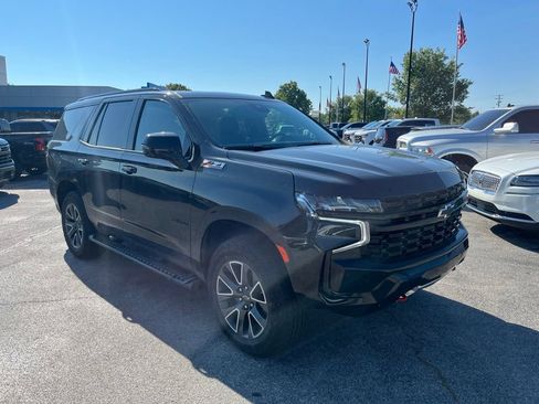 Used 2023 Chevrolet Tahoe Z71 w/ Luxury Package AWD/4WD image 2