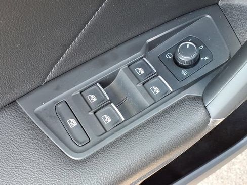 Used 2020 Volkswagen Tiguan SEL Premium R-Line AWD/4WD image 19