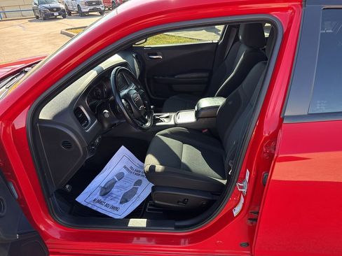 Used 2022 Dodge Charger SXT w/ Blacktop Package image 19