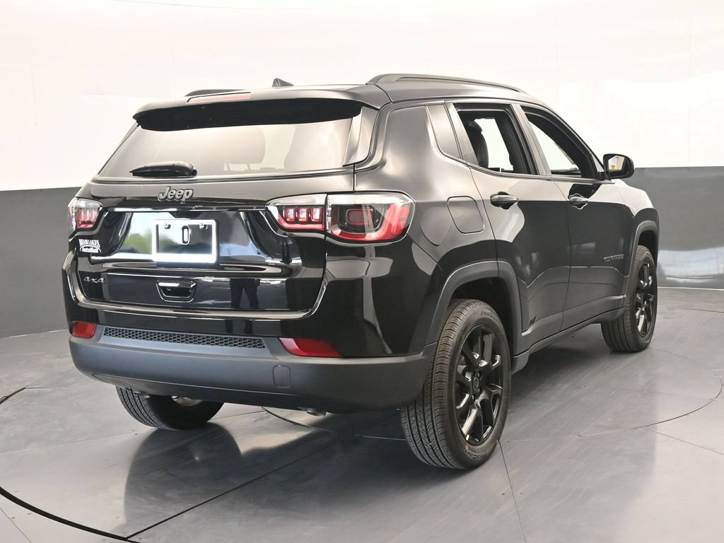 New 2026 Jeep Compass Latitude AWD/4WD image 5