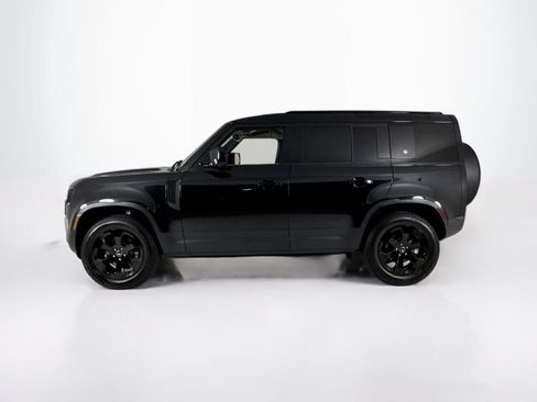 Used 2024 Land Rover Defender 110 S AWD/4WD image 2