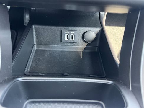 Used 2020 Ford Fusion SE FWD image 7