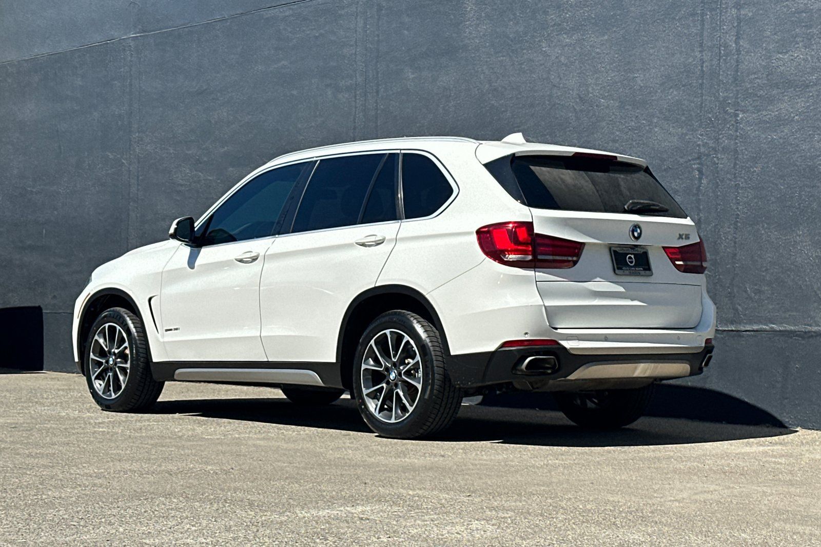 Used 2018 BMW X5 sDrive35i w/ M Sport Package RWD image 6