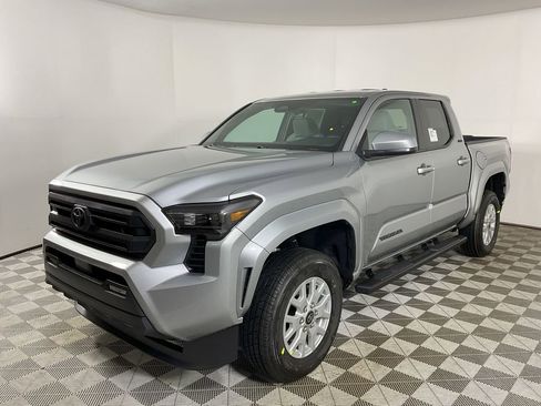 New 2026 Toyota Tacoma SR5 image 3