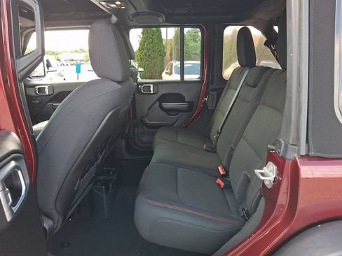 Used 2021 Jeep Wrangler Unlimited Rubicon AWD/4WD image 10