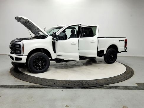 New 2026 Ford F350 Lariat w/ Black Appearance Package image 11