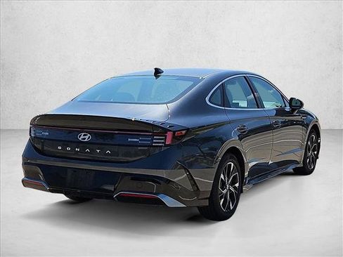 Used 2025 Hyundai Sonata SEL FWD image 5