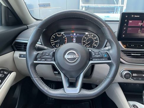 Certified 2023 Nissan Altima 2.5 SL FWD image 15