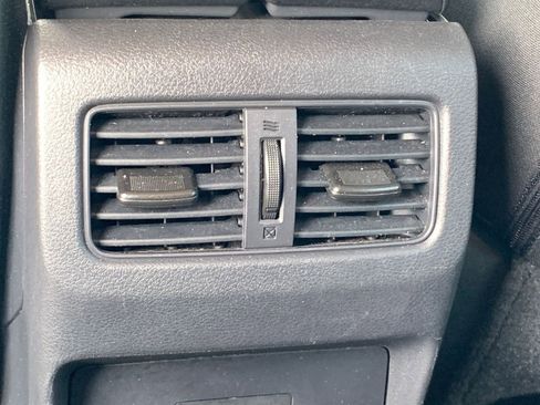 Used 2025 Nissan Rogue SV image 24