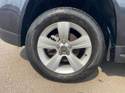 Used 2014 Jeep Compass Latitude AWD/4WD image 18