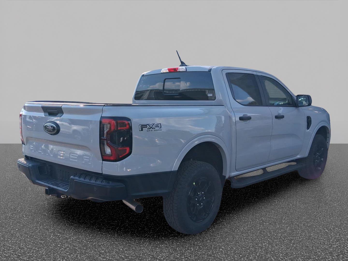 New 2026 Ford Ranger XLT w/ Equipment Group 301A High AWD/4WD image 4