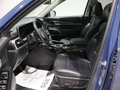 Used 2025 Kia Telluride S AWD/4WD image 9