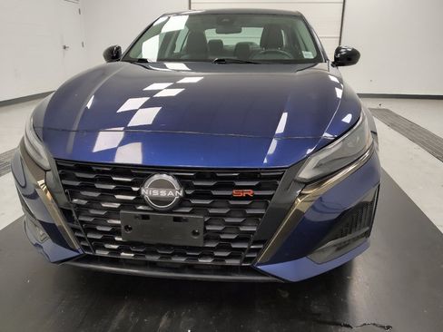 Used 2023 Nissan Altima 2.5 SR FWD image 15
