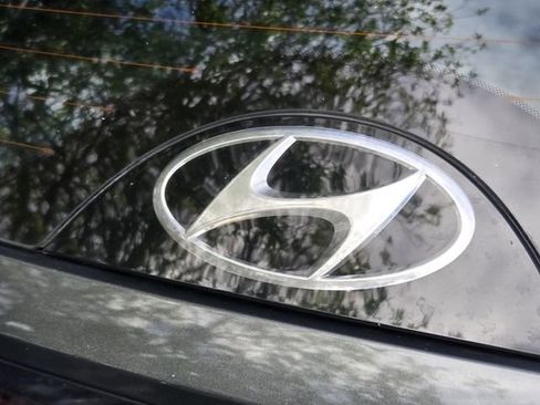 Used 2022 Hyundai Tucson SE image 9