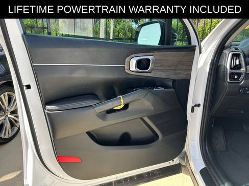 Used 2023 Kia Sorento EX FWD image 5