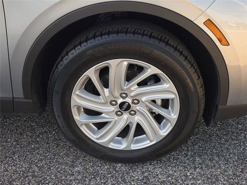 Certified 2022 Lincoln Corsair FWD image 4