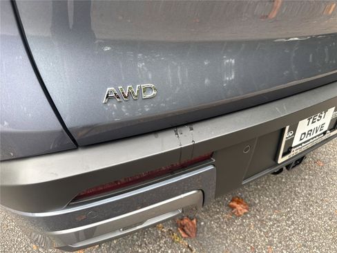 Used 2025 INFINITI QX60 Sensory w/ Vision Package image 32