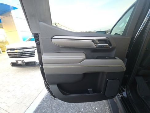 Used 2023 Chevrolet Silverado 1500 ZR2 w/ Technology Package image 35