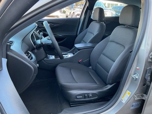 Used 2024 Chevrolet Malibu LT image 14