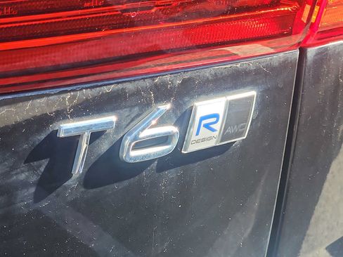 Used 2019 Volvo XC60 T6 R-Design AWD/4WD image 4