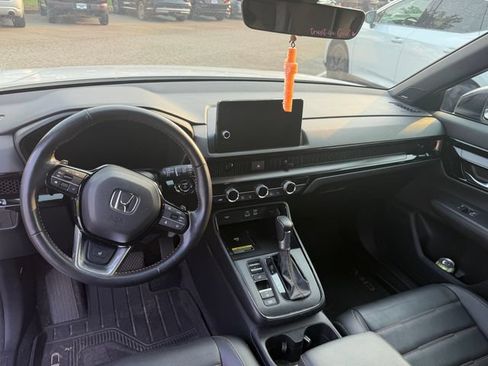Used 2025 Honda CR-V Sport Touring image 2