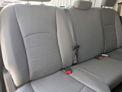 Used 2015 RAM 1500 Express image 26