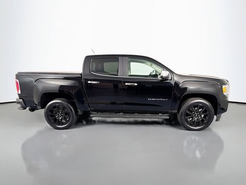 Used 2022 GMC Canyon Denali w/ Denali Black Edition Package image 4