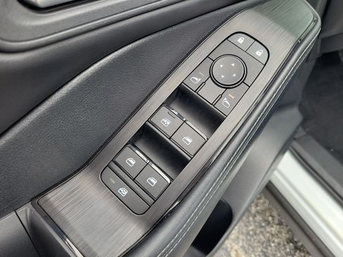 Certified 2024 Nissan Rogue SV w/ SV Premium Package FWD image 12