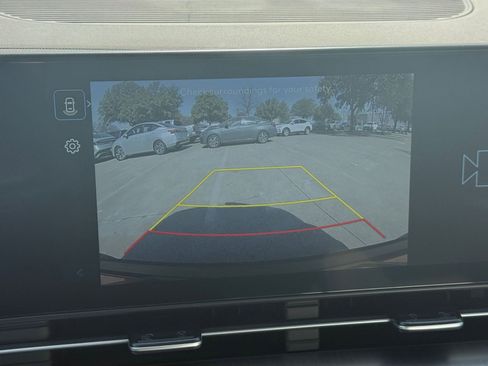 Used 2025 Hyundai Kona SEL image 24